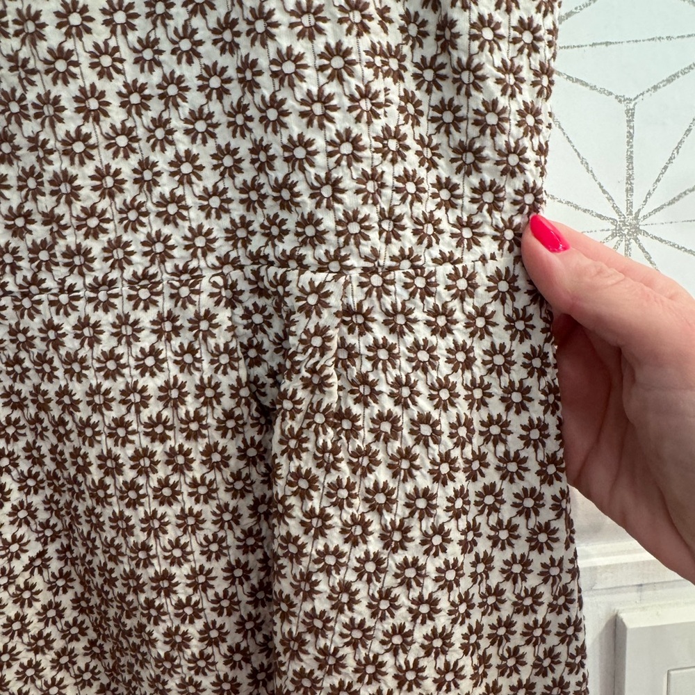 Keyhole Floral Peplum Blouse - Cream - Picture 5 of 8